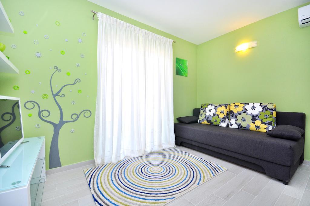 Apartments Sakal Trogir Chambre photo
