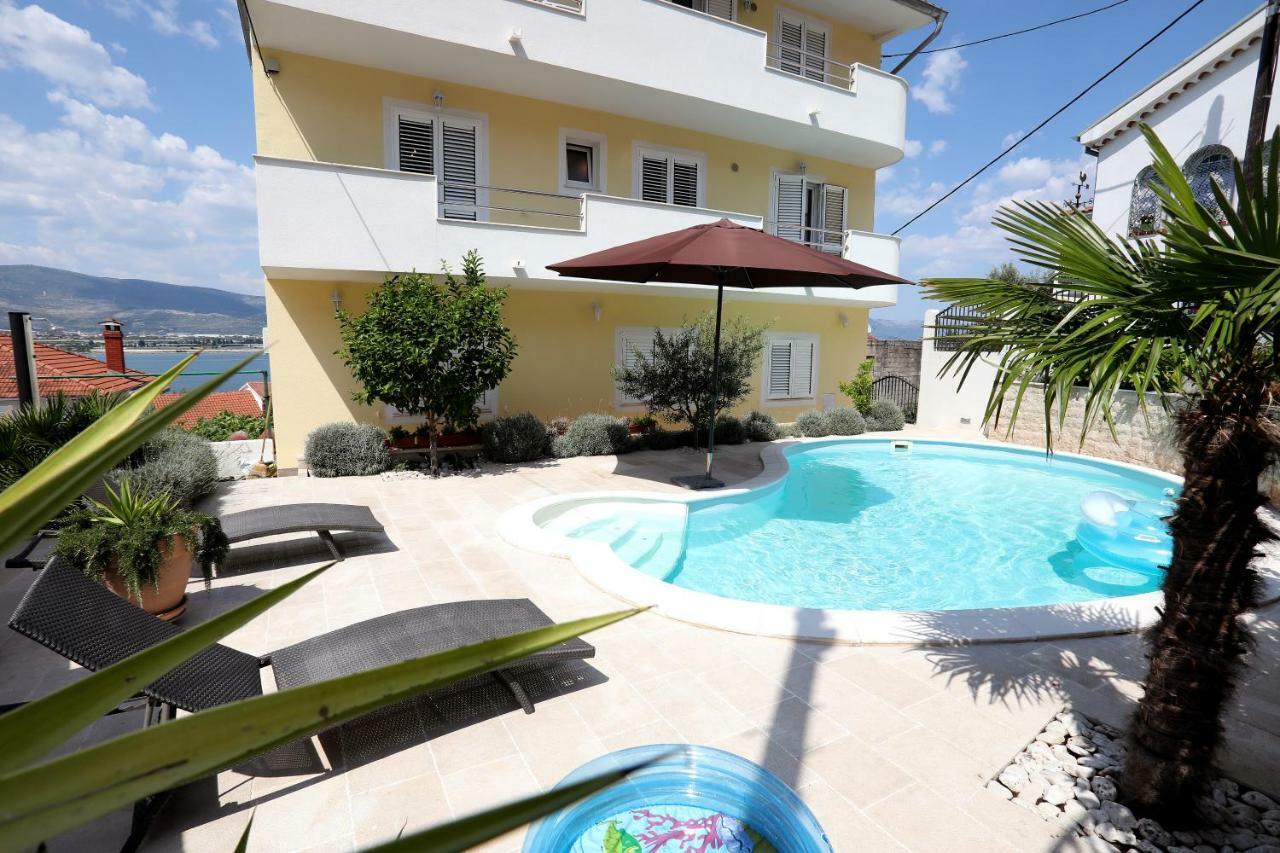 Apartments Sakal Trogir Extérieur photo