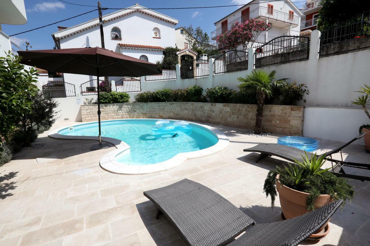 Apartments Sakal Trogir Extérieur photo